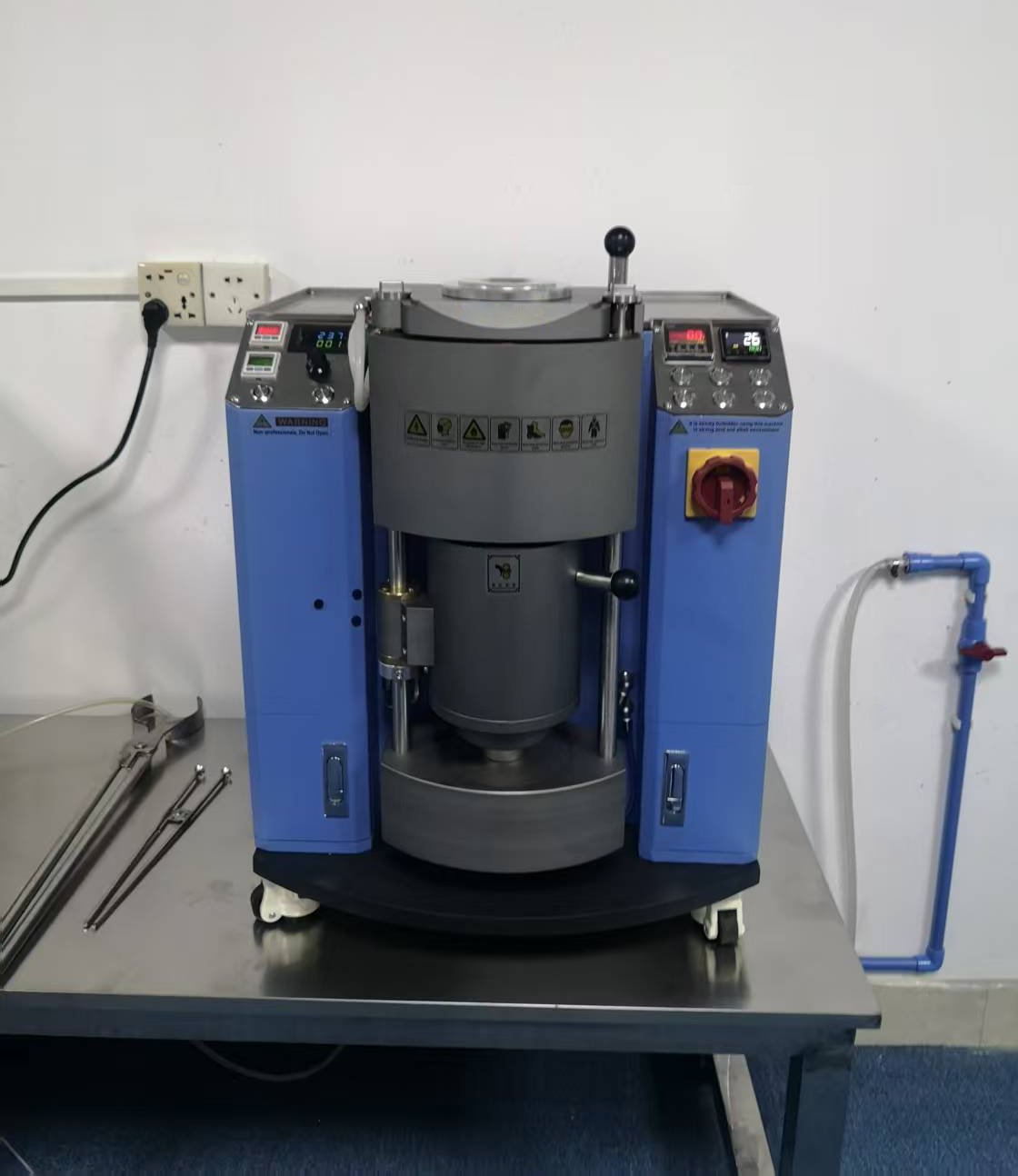Semi-Automatic Vacuum Pressure Casting Machine